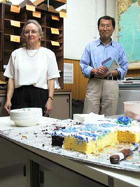 Saito-san views the remains of the birthday cake
